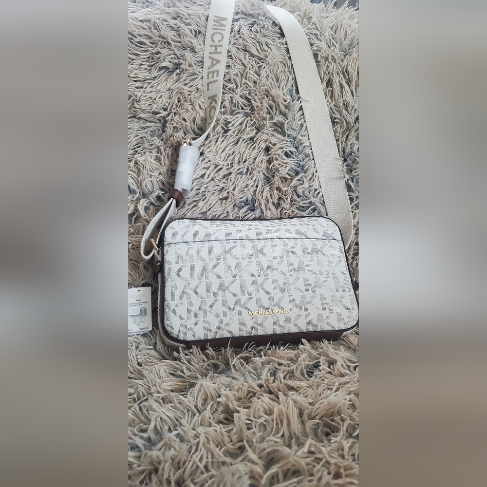 Michael Kors Maeve vanilla large crossbody
